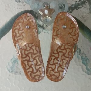 ✨nwot rose gold jelly slides